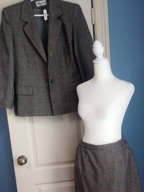 John Meyer Lady 2pc Wool Suit